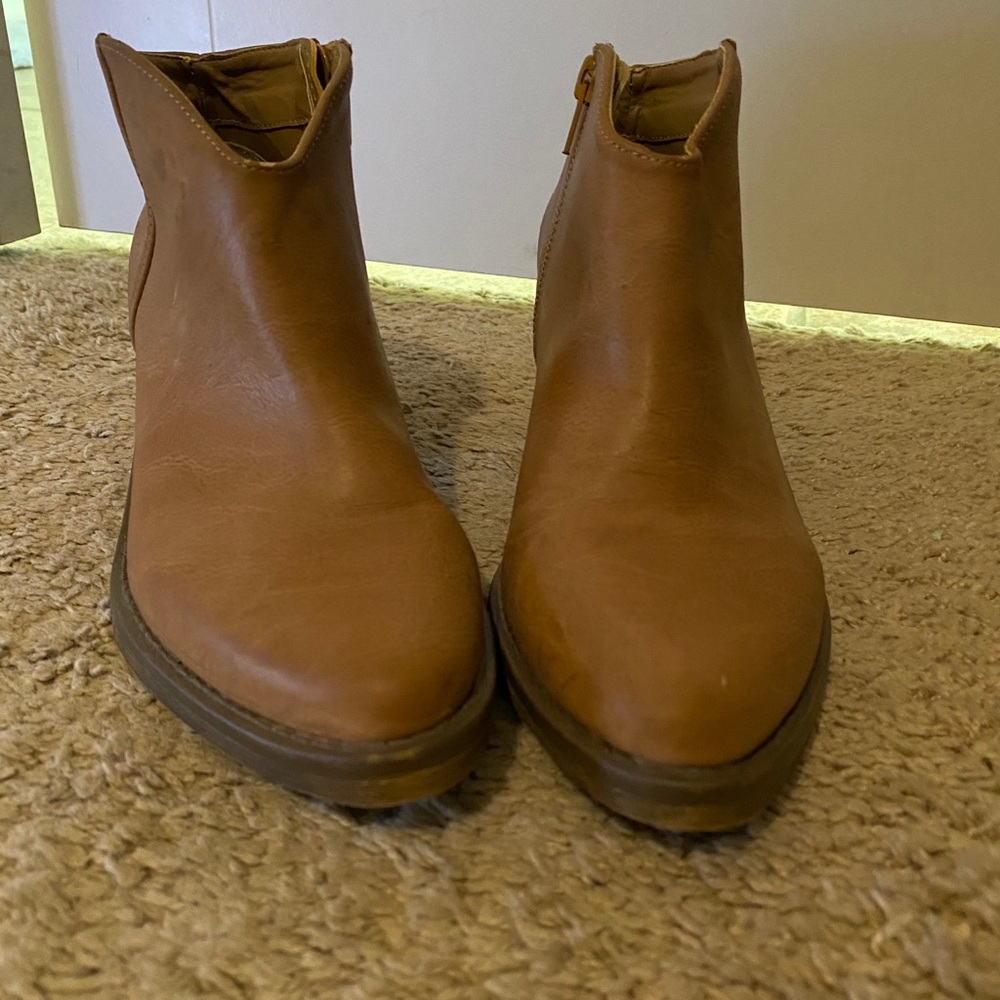 Forever 21 boots/booties. Ankle boots - Picture 13 of 13